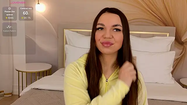 CamillaLarson online show from February 6, 3:02 am