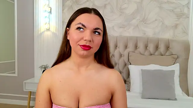CamillaLarson online show from April 29, 3:11 am