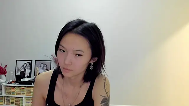 Snapshot of ailey_chao chatting on December 2, 2:12 am ailey chao online show from December 2, 2:12 am