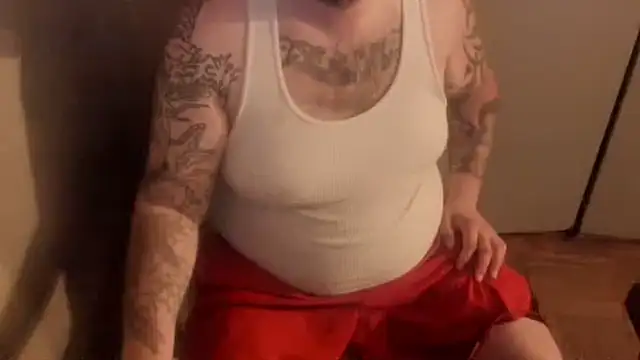 chubbycloudybottom online show from April 18, 5:32 am