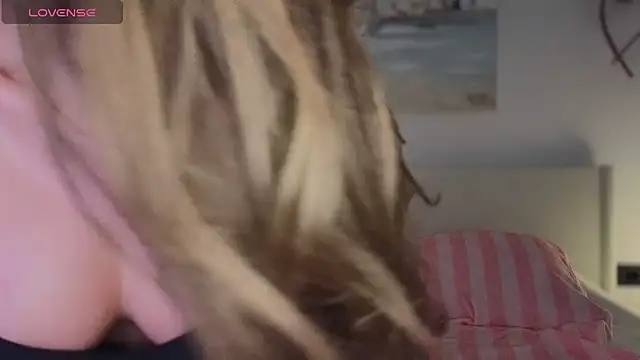 ReyaSophia online show from March 29, 7:26 pm