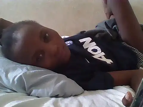 SexyNeedle22 online show from March 5, 6:21 am