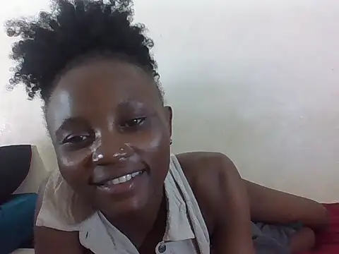 Snapshot of SexyNeedle22 chatting on June 23, 9:46 pm SexyNeedle22 online show from June 23, 9:46 pm