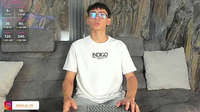 Daviid laidd online show from November 19, 9:04 pm