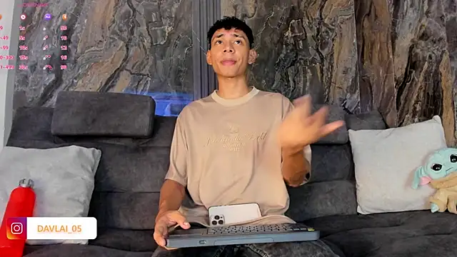 Daviid laidd online show from April 8, 7:26 pm