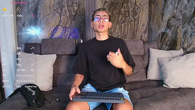 Daviid laidd online show from February 5, 8:37 pm