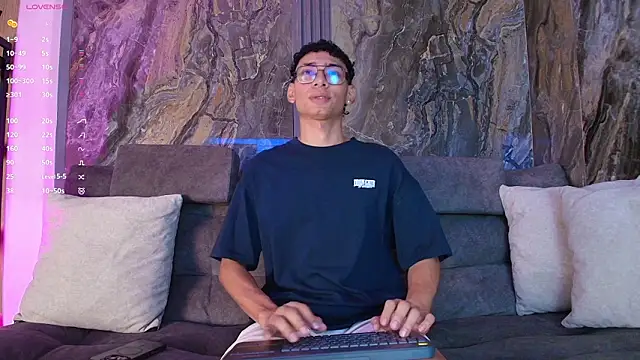 Daviid laidd online show from March 3, 7:43 pm