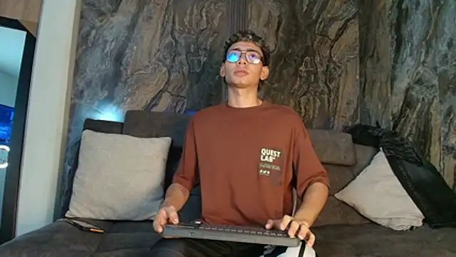 Daviid laidd online show from February 9, 9:24 pm