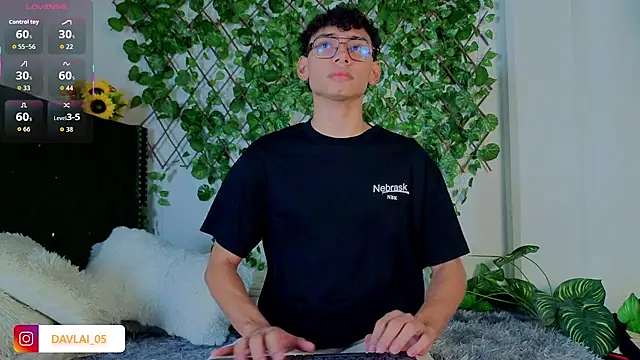 Daviid laidd online show from November 14, 6:00 pm