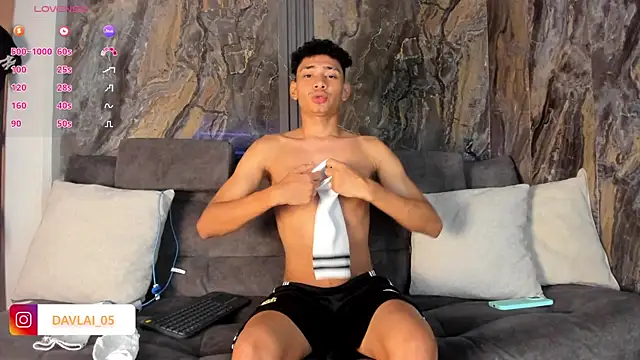 Daviid laidd online show from April 5, 11:17 am