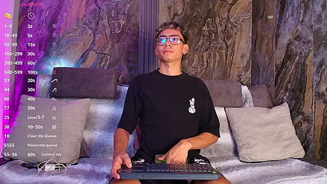 Daviid laidd online show from February 7, 7:27 am