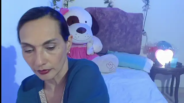 italagomez  online show from November 4, 11:41 pm