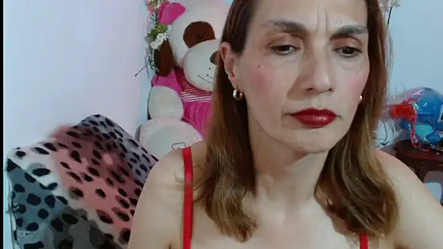 italagomez  online show from December 4, 12:42 am