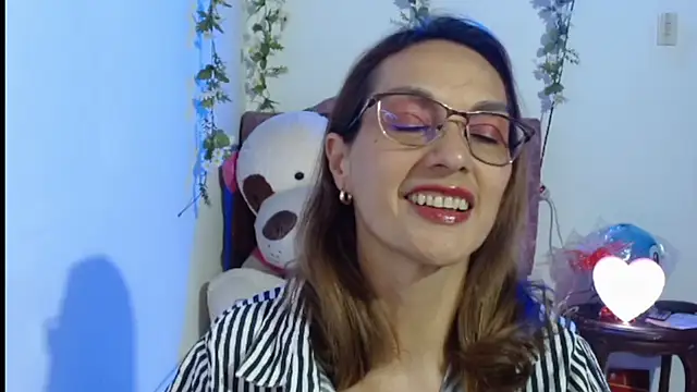 italagomez  online show from November 17, 11:09 pm