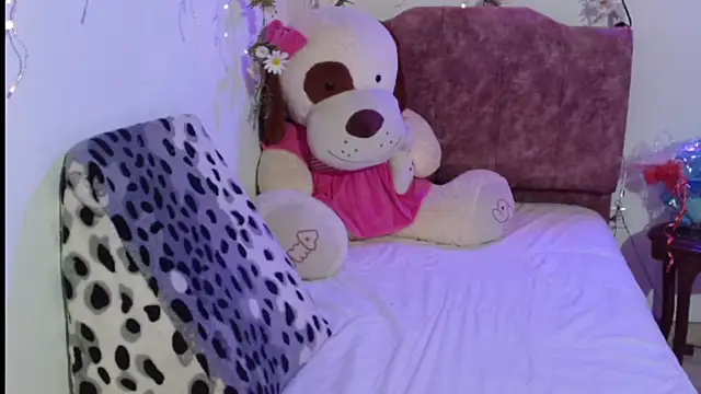 italagomez  online show from December 17, 11:21 pm