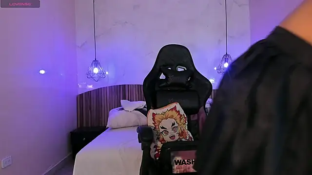 IamNayuta online show from April 5, 1:01 am