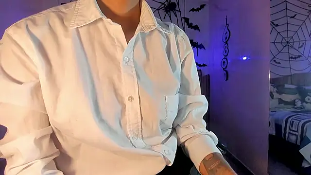 IamNayuta online show from October 24, 7:46 pm