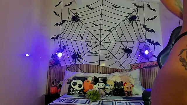 IamNayuta online show from October 24, 4:22 am