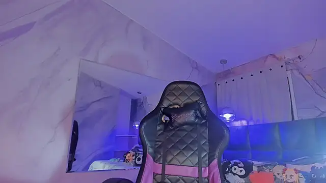 IamNayuta online show from November 24, 8:42 pm