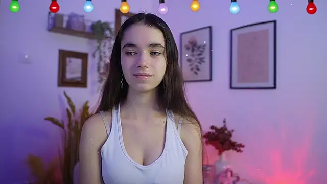 Gia Paige18 online show from December 22, 2:17 pm