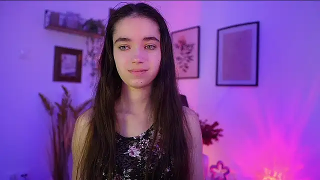 Snapshot of Gia_Paige18 chatting on November 1, 9:14 am Gia Paige18 online show from November 1, 9:14 am