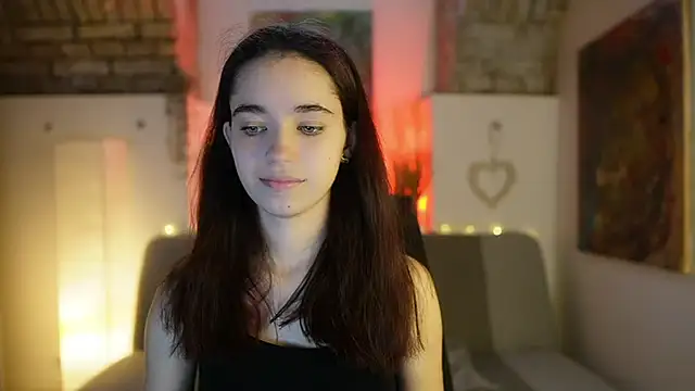 Snapshot of Gia_Paige18 chatting on February 15, 10:33 am Gia Paige18 online show from February 15, 10:33 am