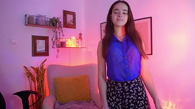 Snapshot of Gia_Paige18 chatting on September 12, 8:25 am Gia Paige18 online show from September 12, 8:25 am