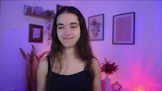 Snapshot of Gia_Paige18 chatting on November 14, 2:10 pm Gia Paige18 online show from November 14, 2:10 pm