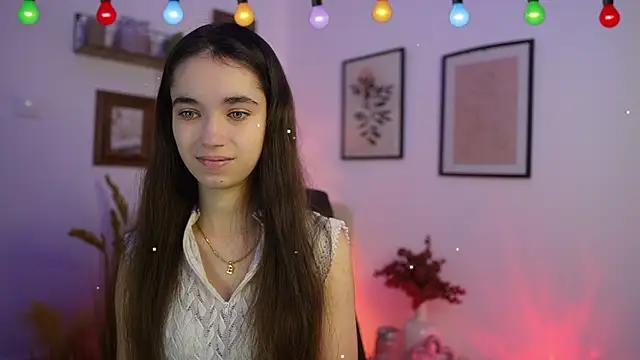 Snapshot of Gia_Paige18 chatting on December 15, 2:01 pm Gia Paige18 online show from December 15, 2:01 pm