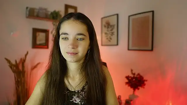 Snapshot of Gia_Paige18 chatting on September 16, 8:15 am Gia Paige18 online show from September 16, 8:15 am