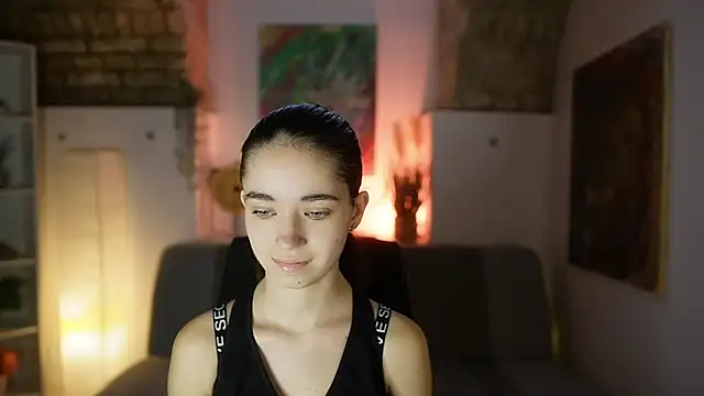 Snapshot of Gia_Paige18 chatting on March 13, 9:10 am Gia Paige18 online show from March 13, 9:10 am