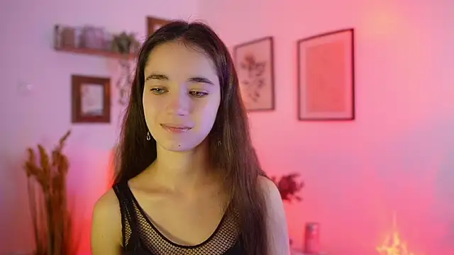Snapshot of Gia_Paige18 chatting on September 14, 8:37 am Gia Paige18 online show from September 14, 8:37 am