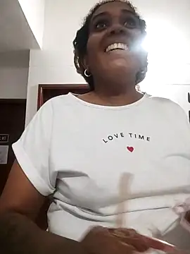 ELLA KELLY online show from November 8, 11:36 am