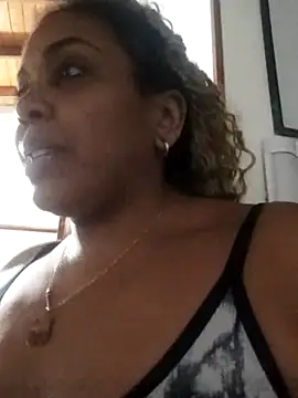 ELLA KELLY online show from February 21, 11:45 am