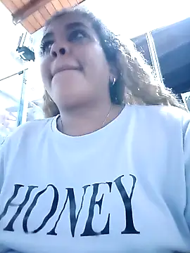 ELLA KELLY online show from March 21, 11:58 am