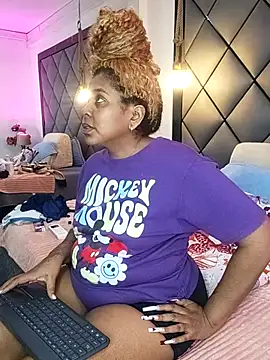 ELLA KELLY online show from April 16, 11:55 am