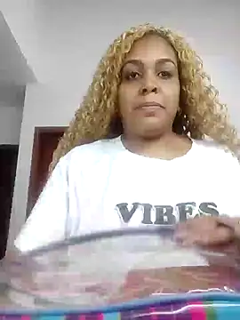 ELLA KELLY online show from January 17, 11:36 am