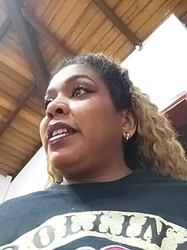 ELLA KELLY online show from March 6, 11:49 am