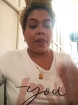 ELLA KELLY online show from February 10, 12:04 pm