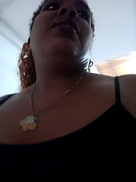 ELLA KELLY online show from May 5, 11:46 am