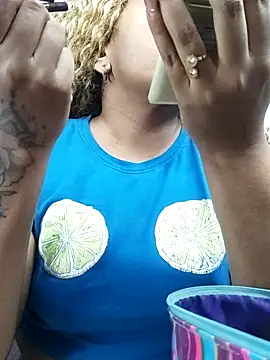 ELLA KELLY online show from January 7, 11:48 am