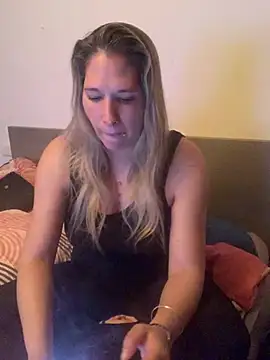 Snapshot of Chatonne69 chatting on March 22, 7:09 pm Chatonne69 online show from March 22, 7:09 pm
