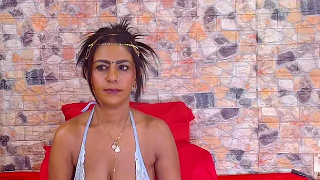 Snapshot of EroticSexyStripper chatting on November 5, 2:47 am EroticSexyStripper online show from November 5, 2:47 am