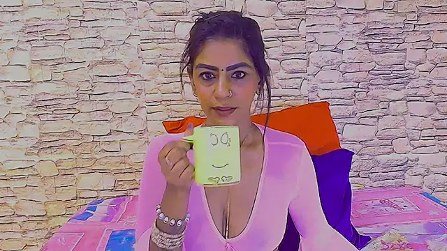 Snapshot of EroticSexyStripper chatting on October 27, 2:29 pm EroticSexyStripper online show from October 27, 2:29 pm