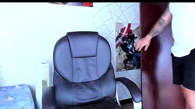 Cristian Walker online show from December 1, 10:38 am