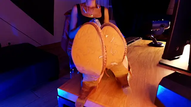 Pia mo online show from October 24, 3:16 am