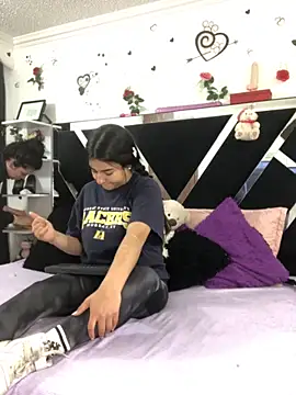 1lovelygirls online show from October 25, 12:17 pm