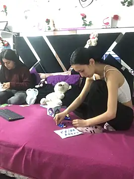 Snapshot of 1lovelygirls chatting on September 9, 12:58 pm 1lovelygirls online show from September 9, 12:58 pm