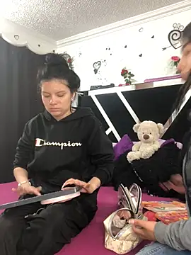 1lovelygirls online show from October 29, 12:15 pm