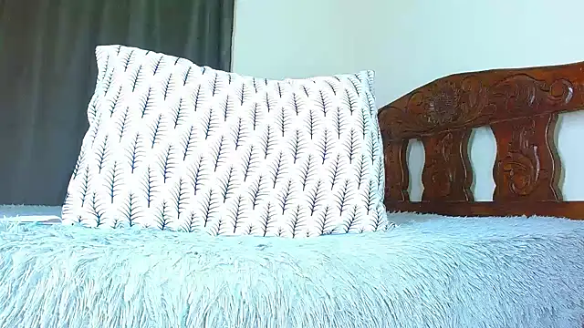 Snapshot of jeilerth chatting on November 21, 10:14 am jeilerth online show from November 21, 10:14 am